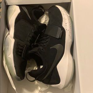 Nike Paul George(PG) 1’s